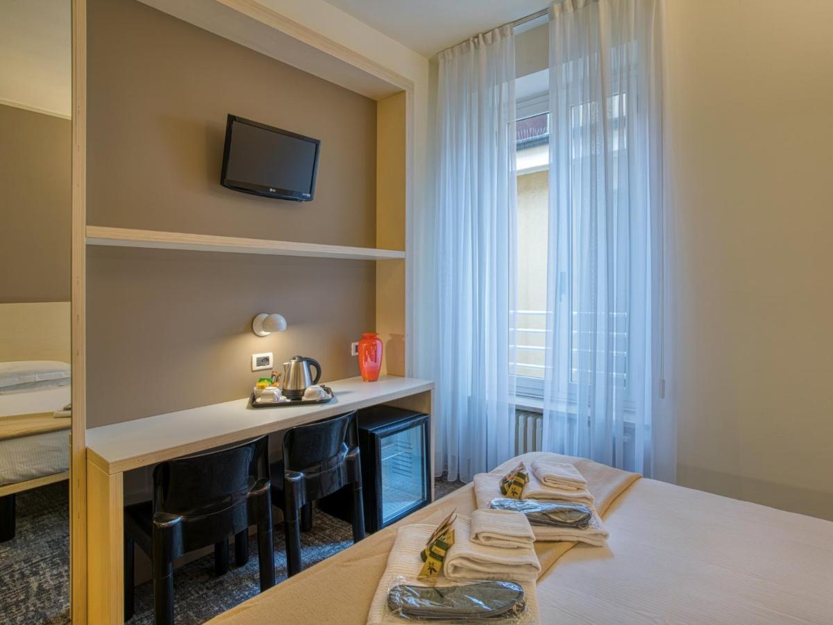 Hotel Piroscafo Desenzano del Garda Dış mekan fotoğraf