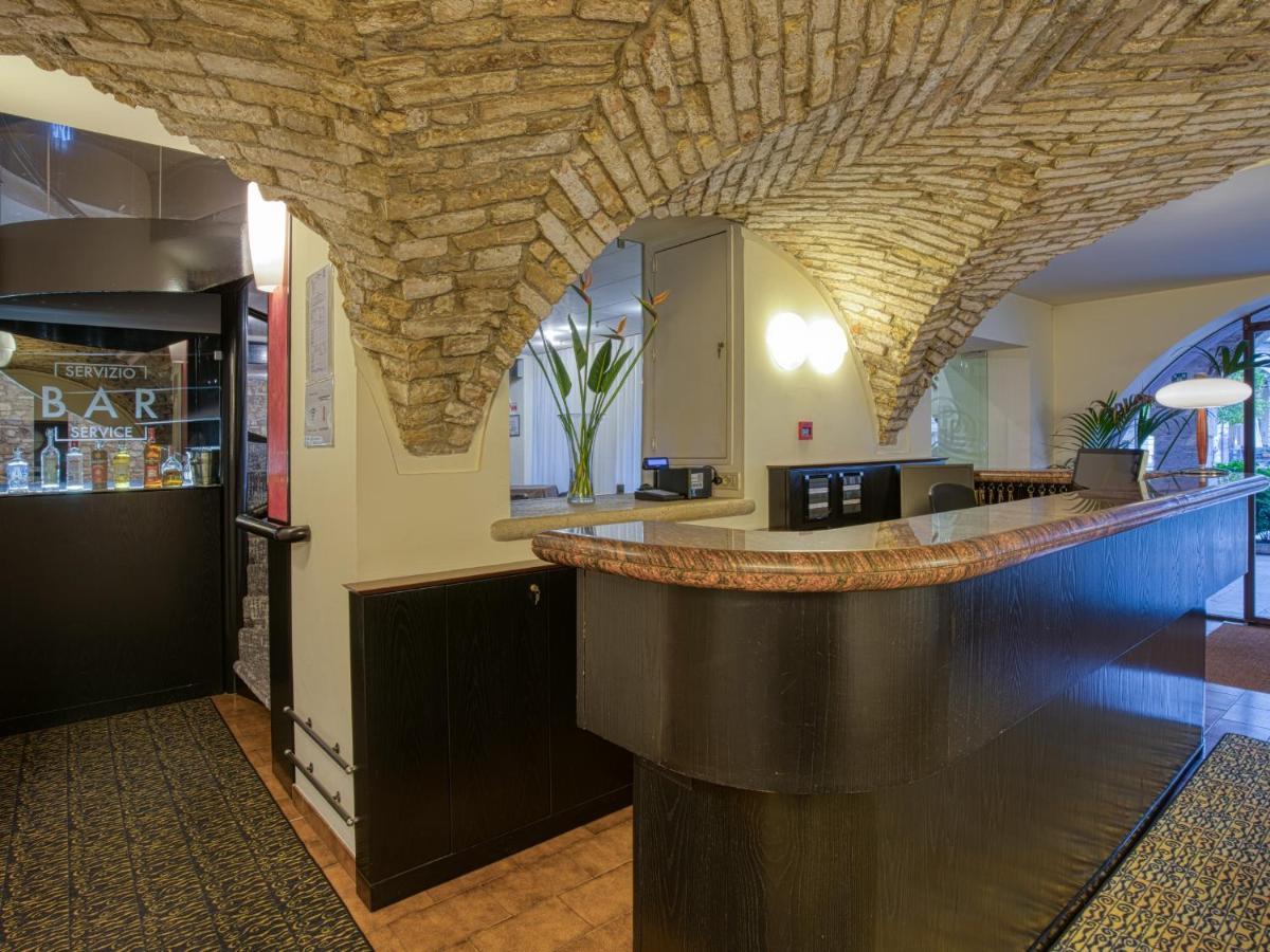 Hotel Piroscafo Desenzano del Garda Dış mekan fotoğraf