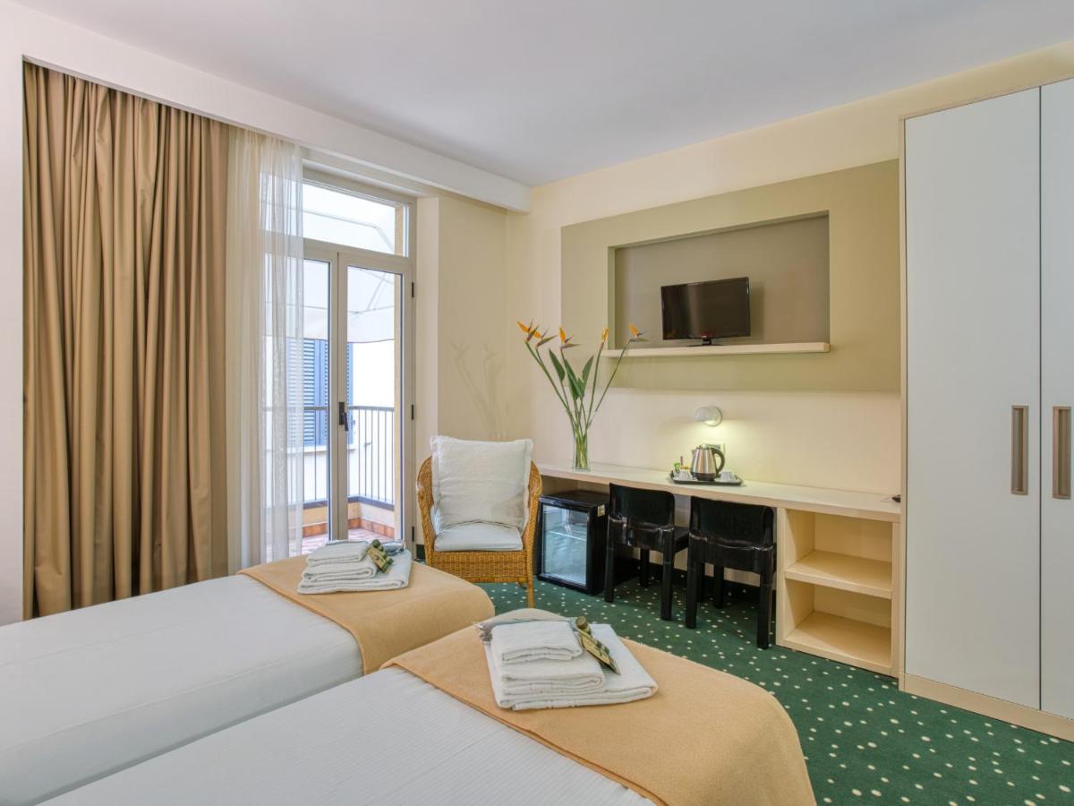 Hotel Piroscafo Desenzano del Garda Dış mekan fotoğraf