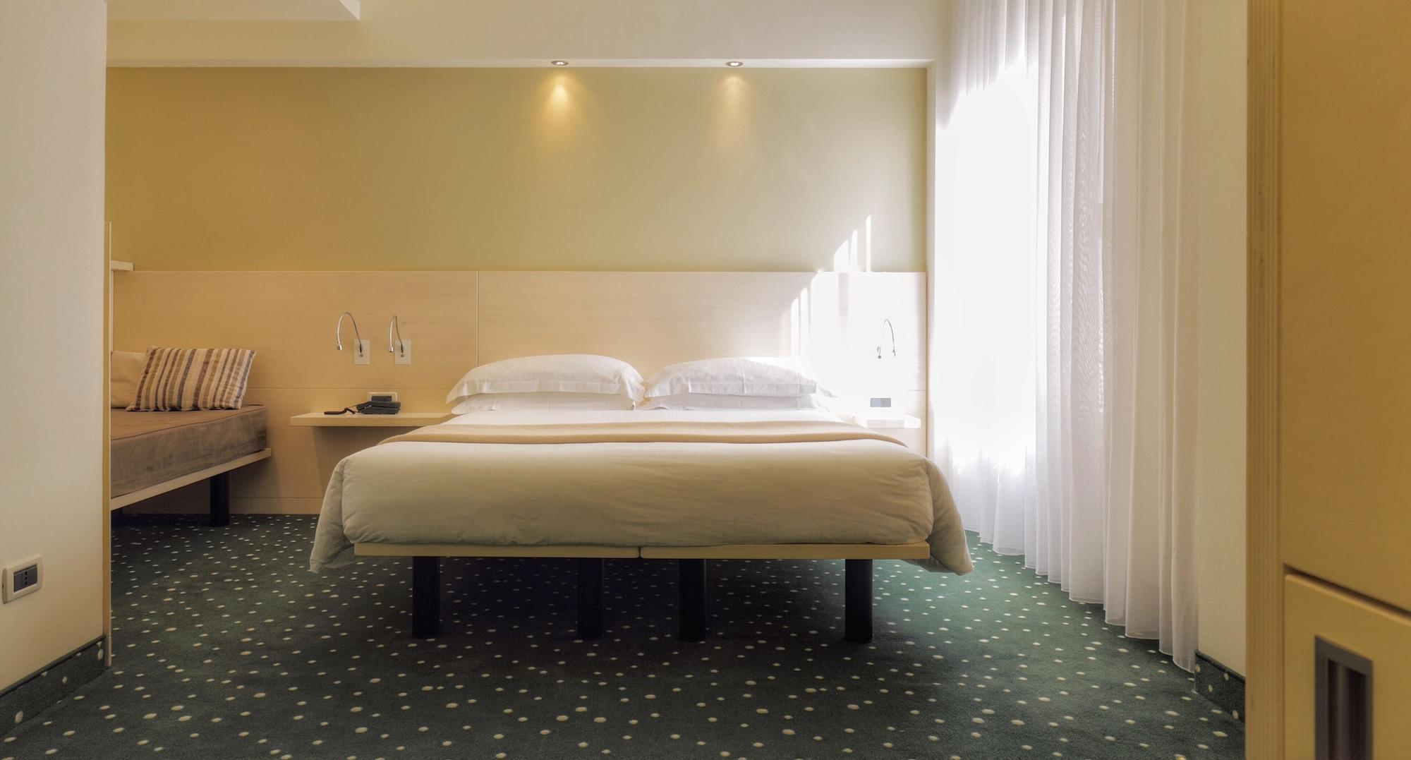 Hotel Piroscafo Desenzano del Garda Dış mekan fotoğraf