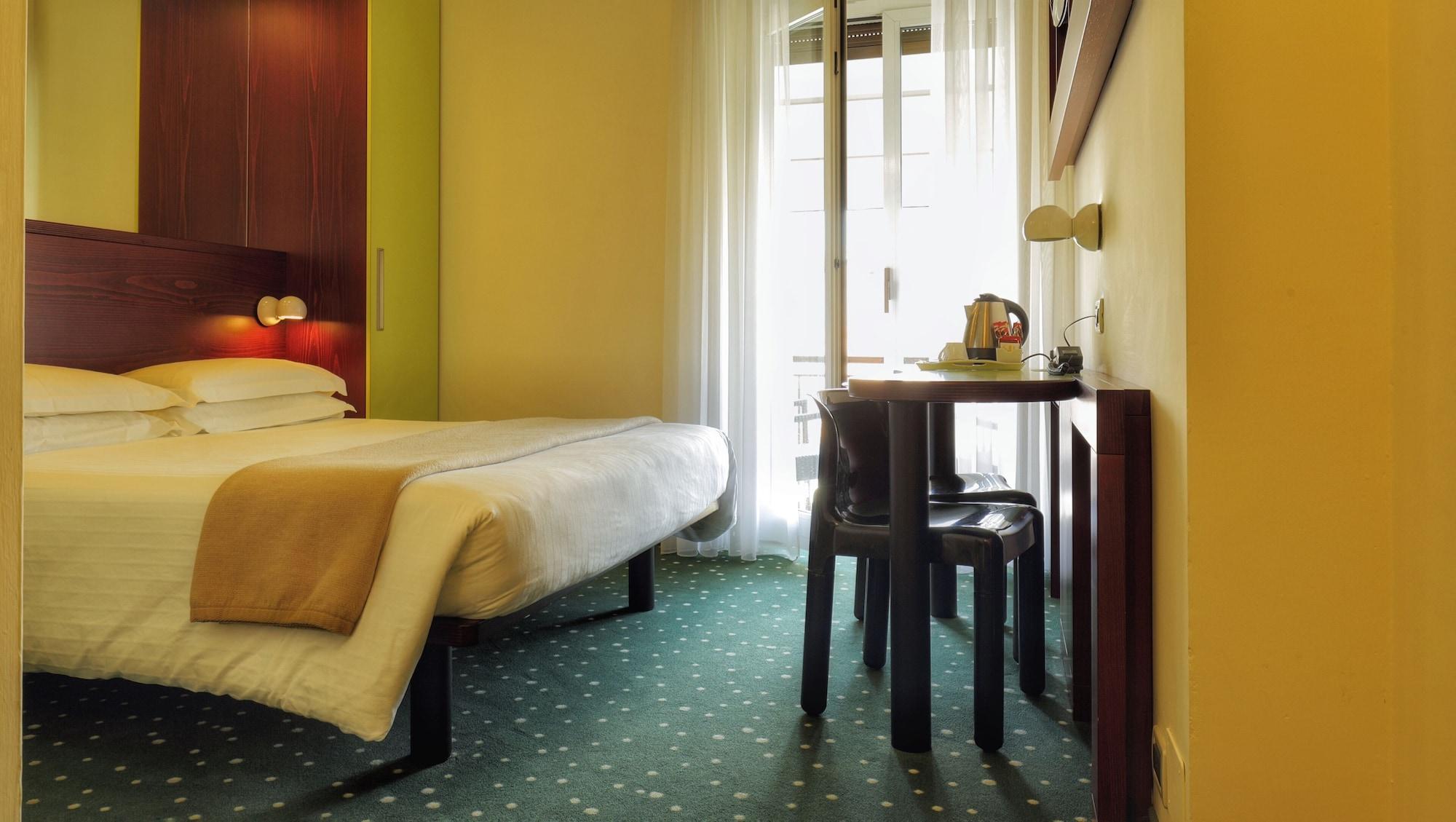 Hotel Piroscafo Desenzano del Garda Dış mekan fotoğraf